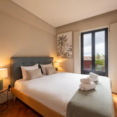 Elegant Duplex In Downtown By Lisbeyond