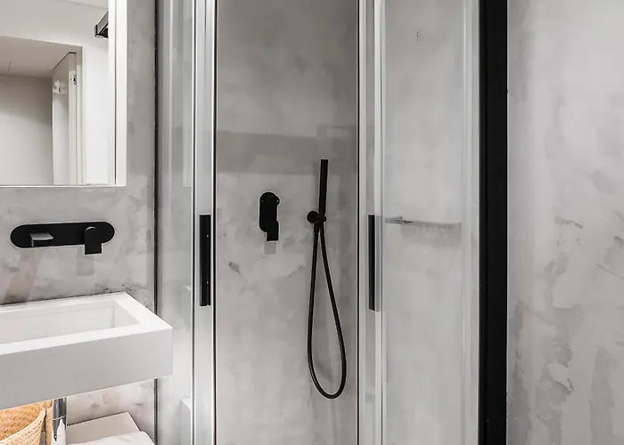 Elegant Duplex In Downtown By Lisbeyond *