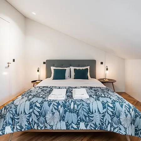 Elegant Duplex In Downtown By Lisbeyond * Oporto