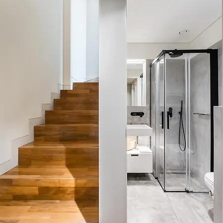 Elegant Duplex In Downtown 아파트