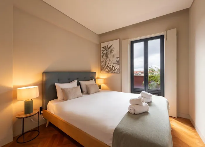 Elegant Duplex In Downtown By Lisbeyond