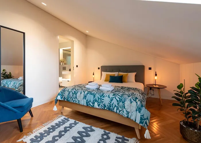Elegant Duplex In Downtown By Lisbeyond Porto