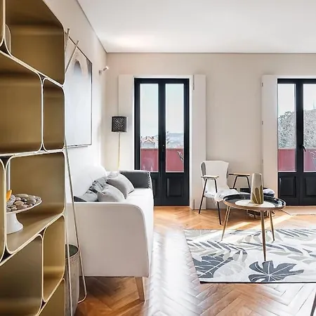 Elegant Duplex In Downtown *